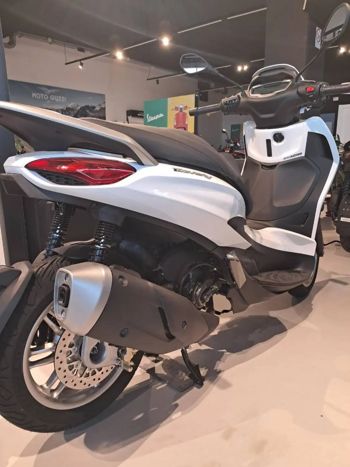 Piaggio Beverly 310 (2025 - 26) (5)