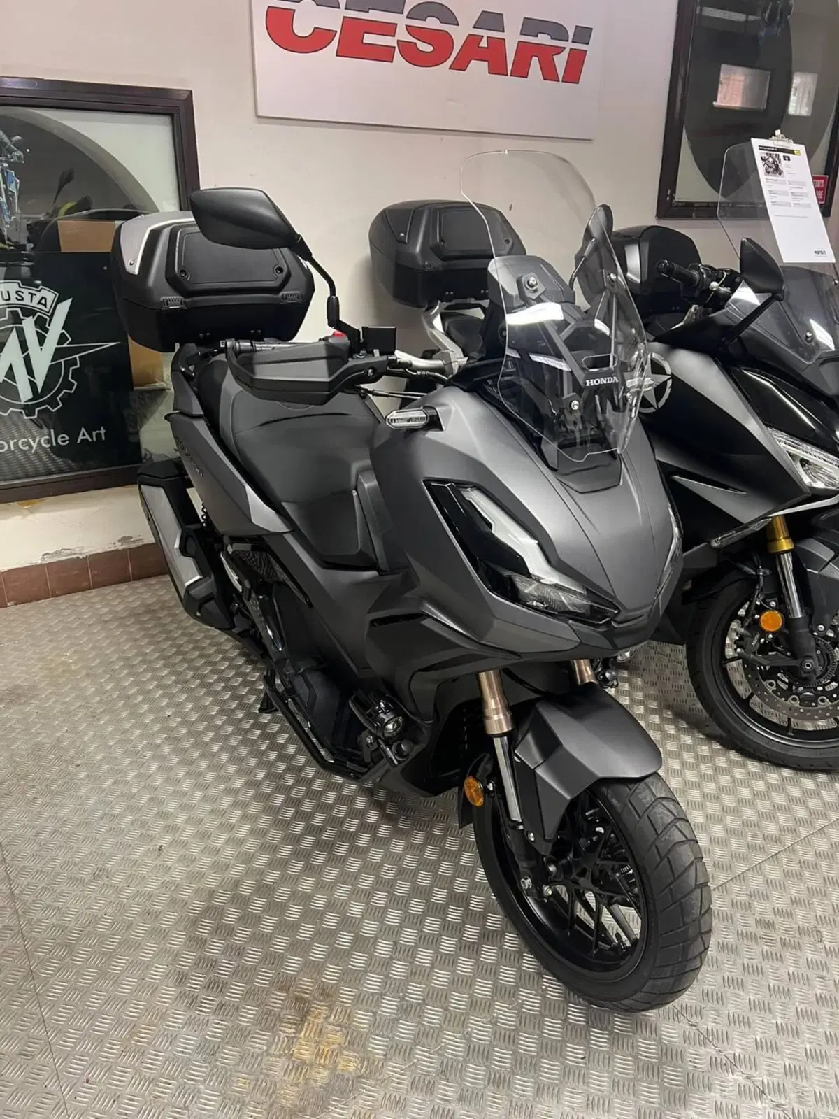 Honda ADV 350 (2022 - 24) (3)
