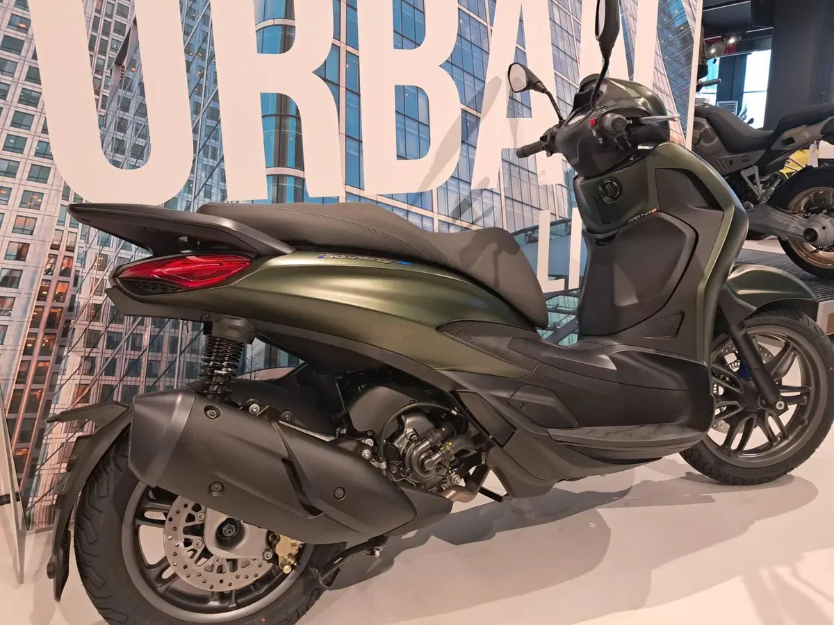 Piaggio Beverly 310 S (2025 - 26) (3)