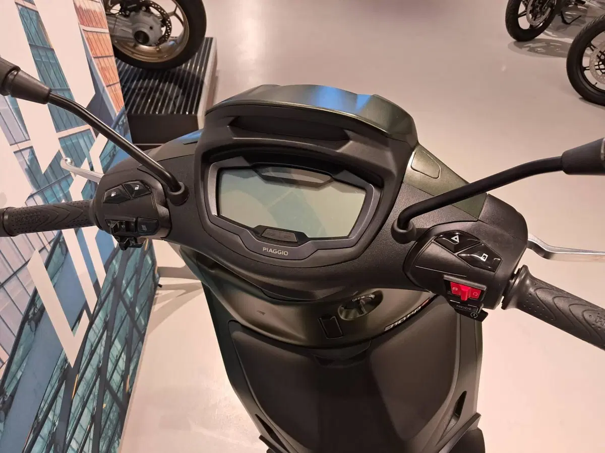 Piaggio Beverly 310 S (2025 - 26) (7)