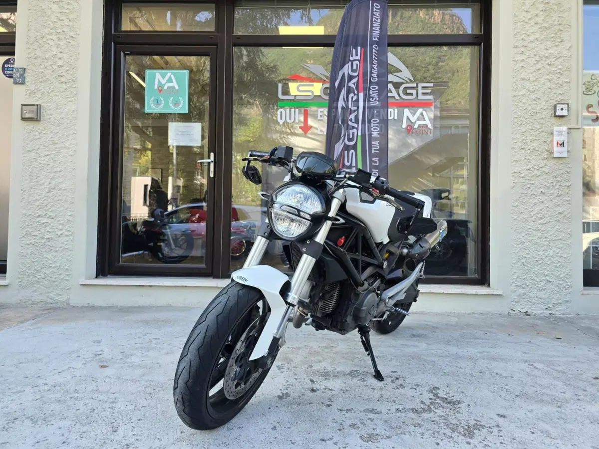 Ducati Monster 696 (2008 - 13) (4)