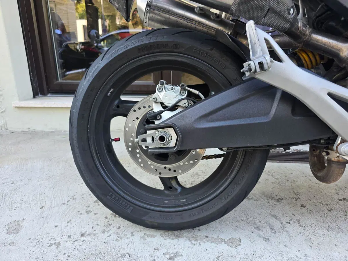 Ducati Monster 696 (2008 - 13) (9)