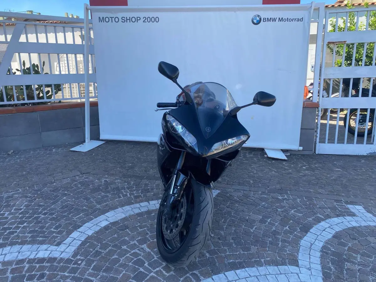 Yamaha YZF R1 (2007 - 08) (4)