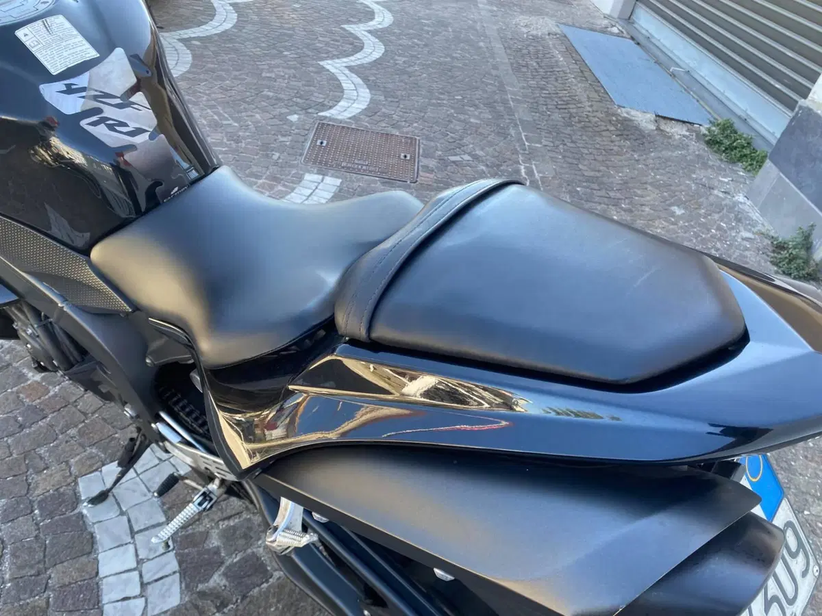 Yamaha YZF R1 (2007 - 08) (5)
