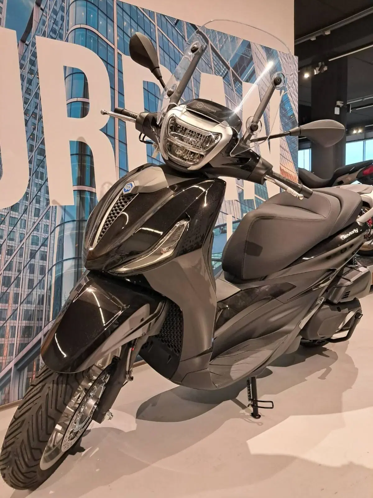 Piaggio Beverly 400 (2025 - 26)
