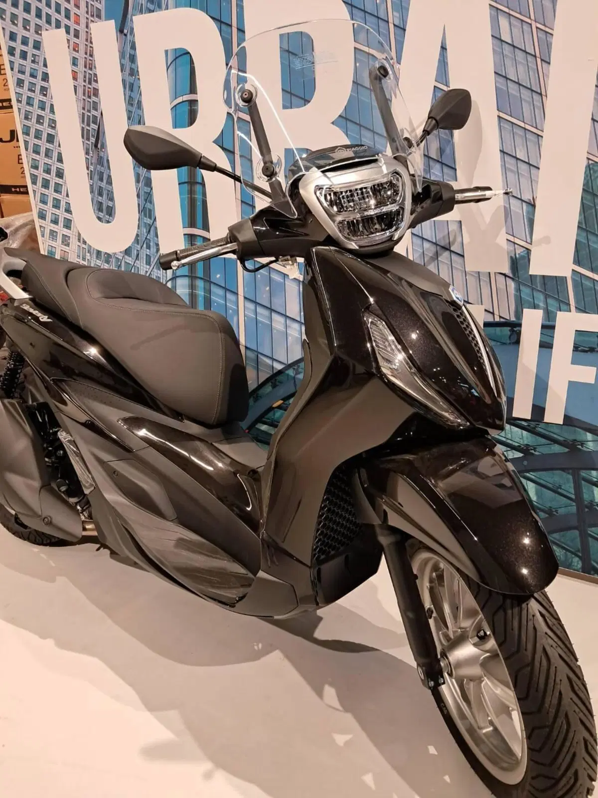 Piaggio Beverly 400 (2025 - 26) (5)