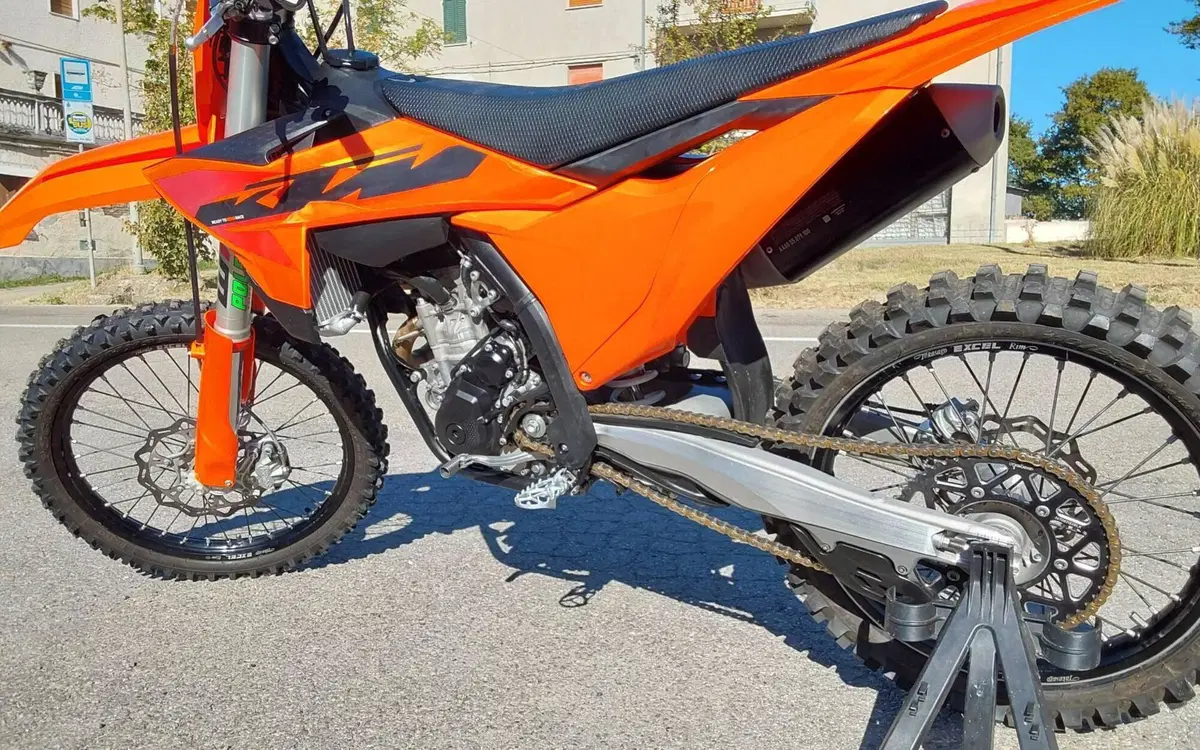 KTM 250 SX-F (2025) (6)