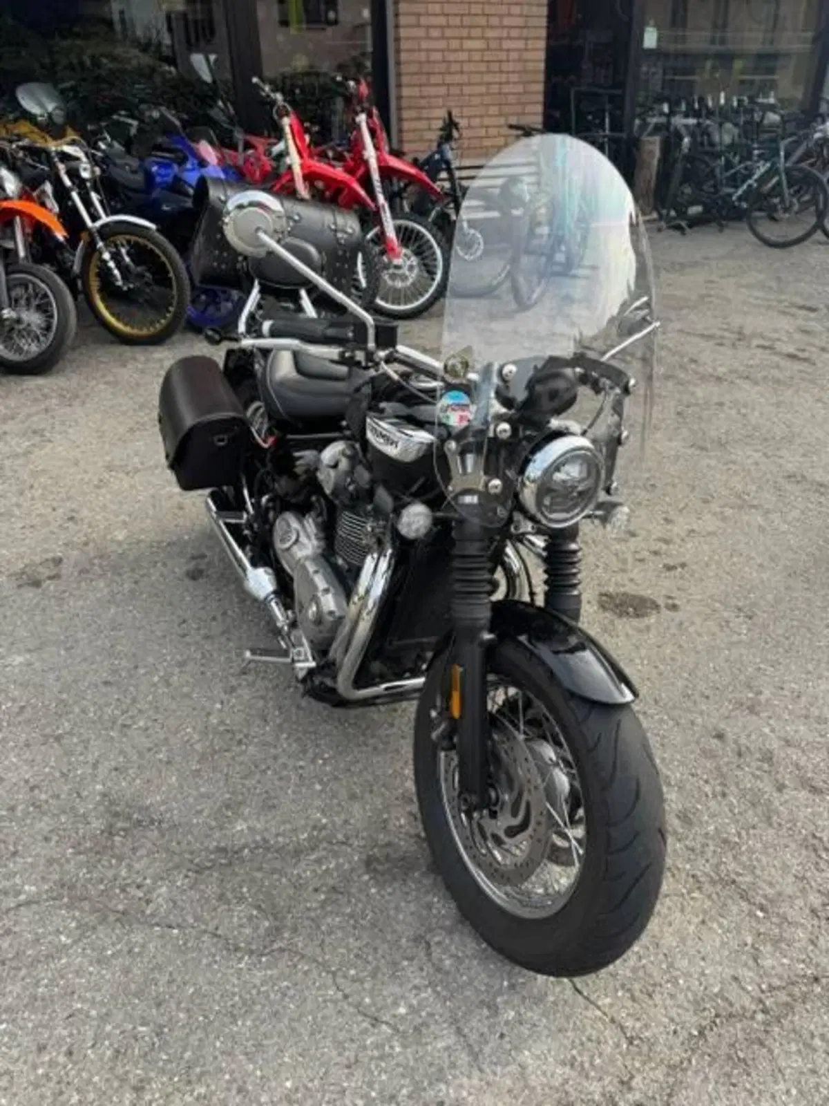 Triumph Bonneville Speedmaster 1200 (2021 - 25) (2)