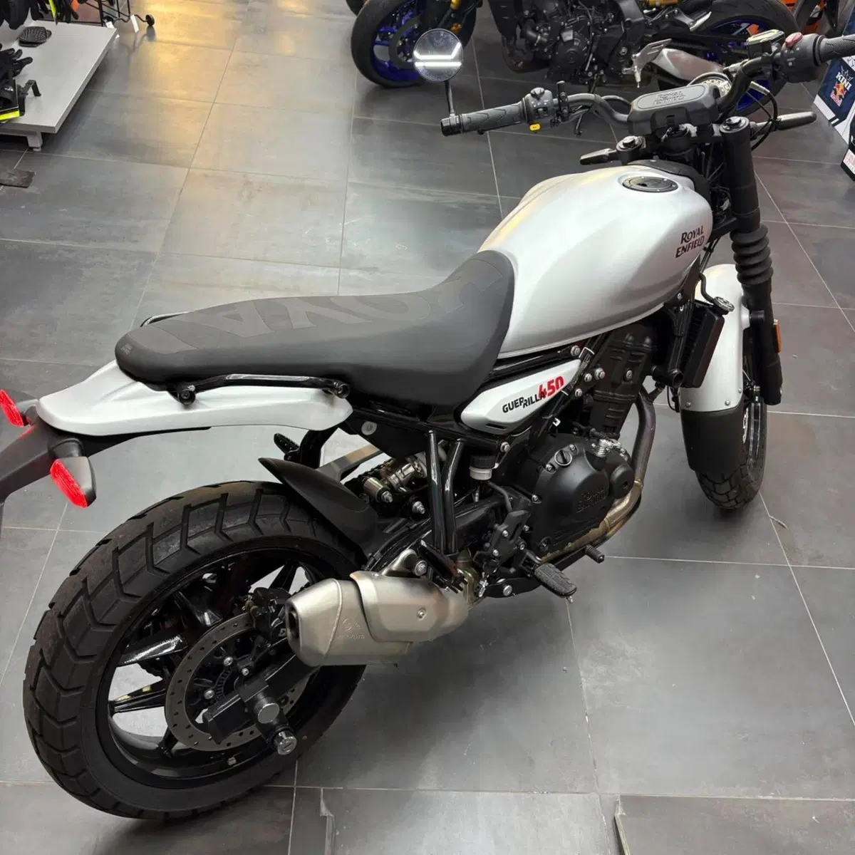 Royal Enfield Guerrilla 450 (2024 - 26) (9)