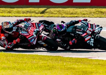 Marc Marquez vince la Sprint, partenza perfetta, penalizzati Martin e Bastianini: secondo Moreira! Bez sbaglia gomma! [CLASSIFICA]