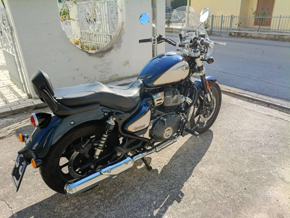 Royal Enfield Super Meteor 650 (2023 - 26) (2)
