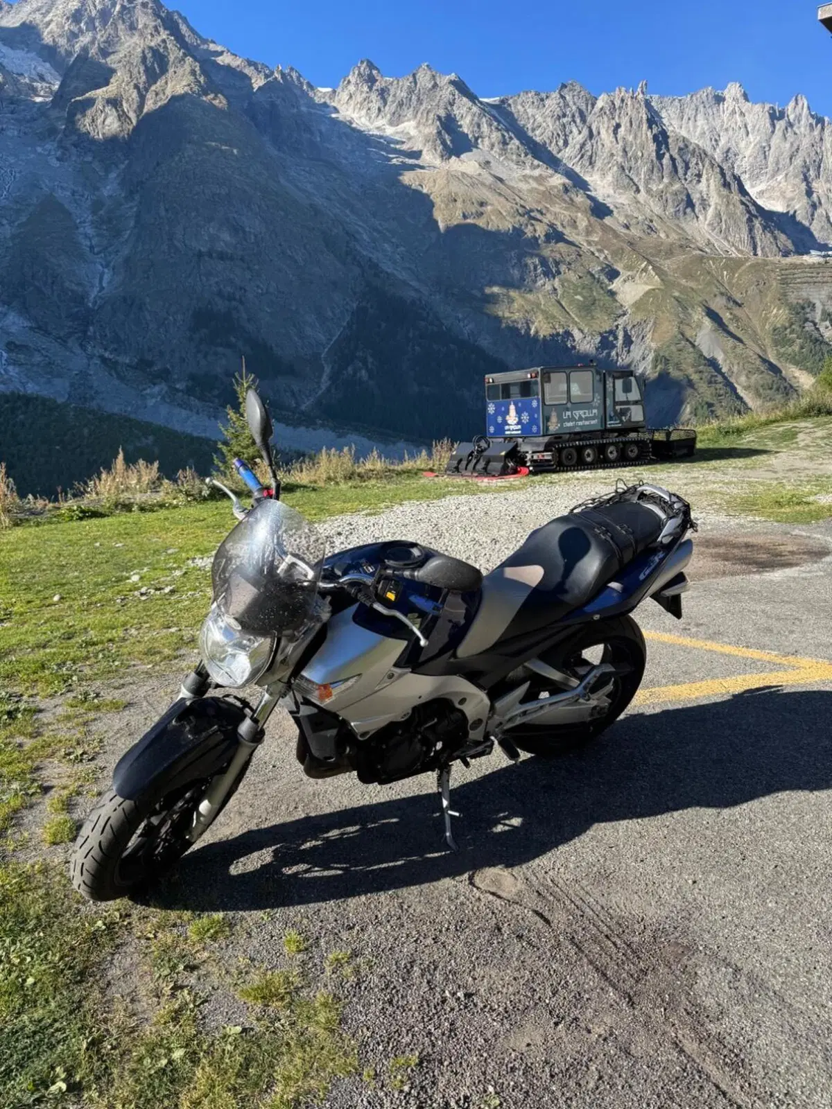 Suzuki GSR 600 (2006 - 11) (3)
