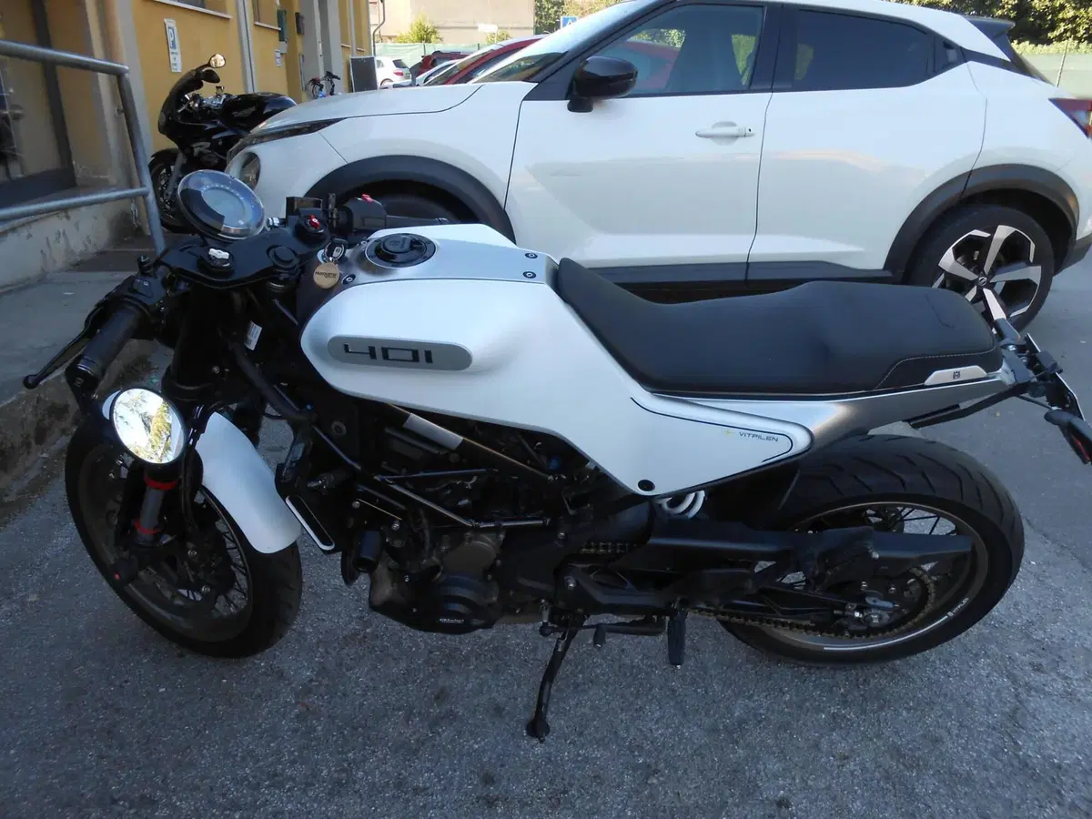 Husqvarna Vitpilen 401 (2021 - 23) (2)
