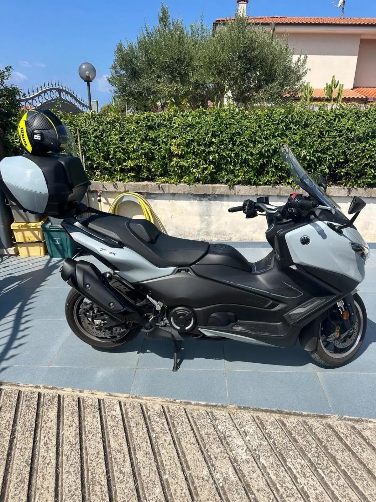 Yamaha T-Max 560 Tech Max (2025 - 26) (10)