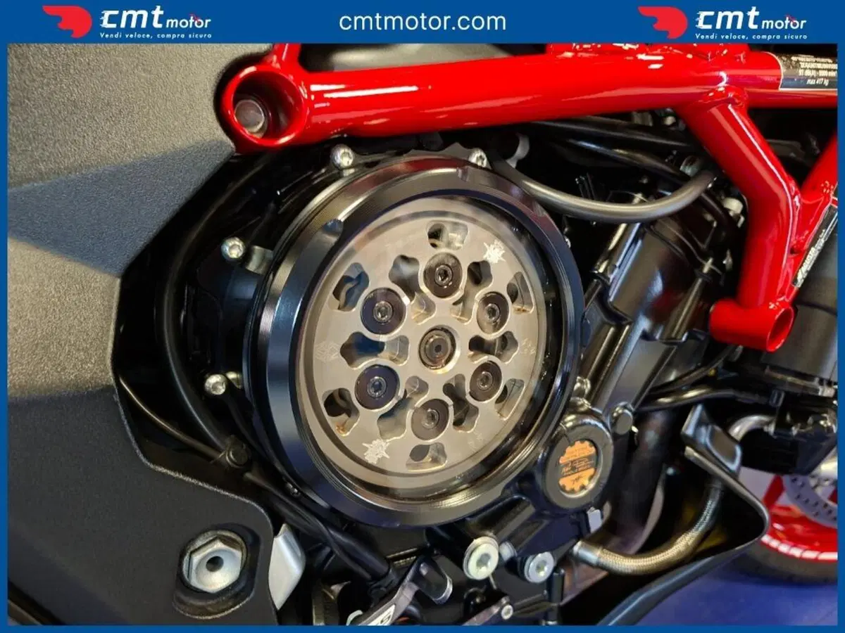 MV Agusta Turismo Veloce 800 RC SCS (2021 - 22) (7)