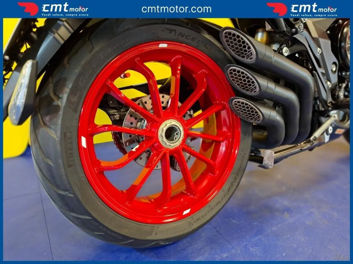 MV Agusta Turismo Veloce 800 RC SCS (2021 - 22) (10)