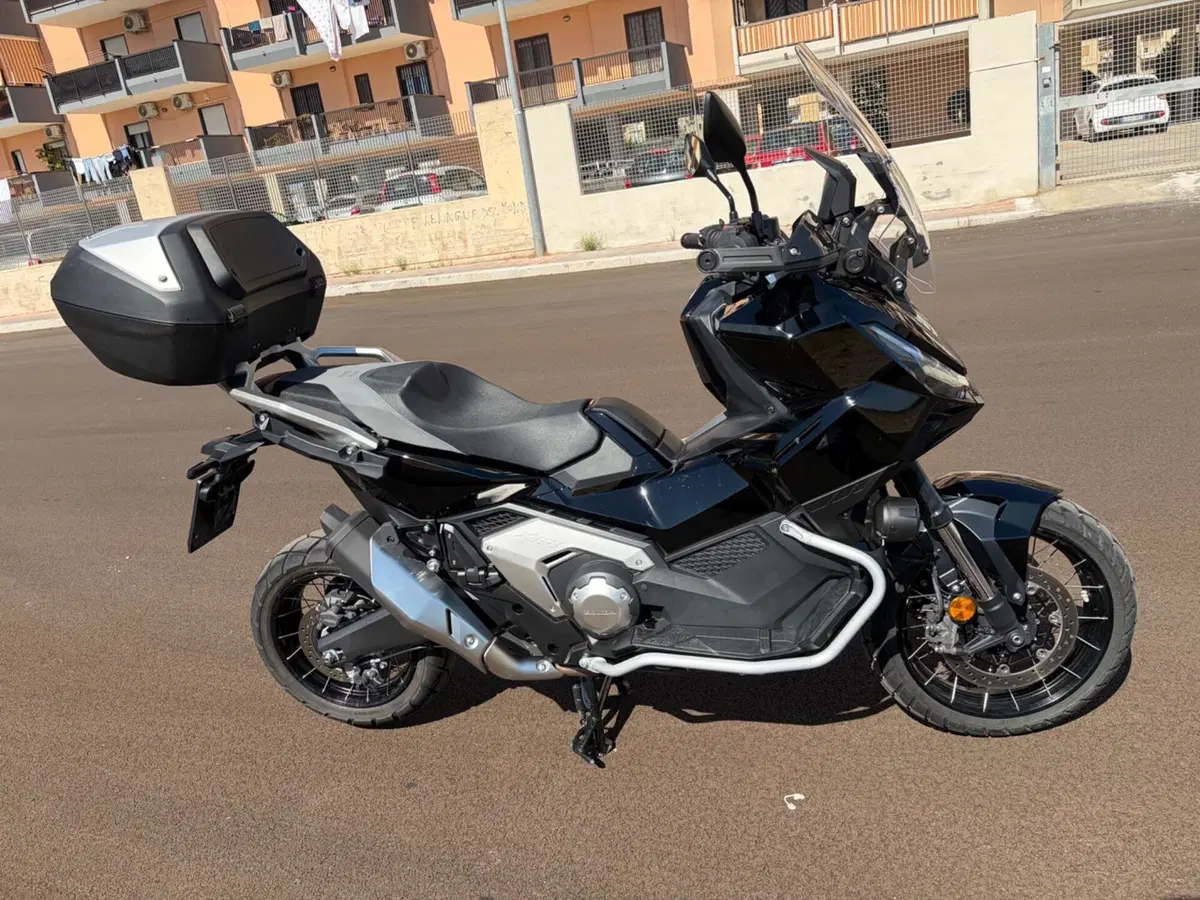 Honda X-ADV 750 Travel (2025 - 26) (4)