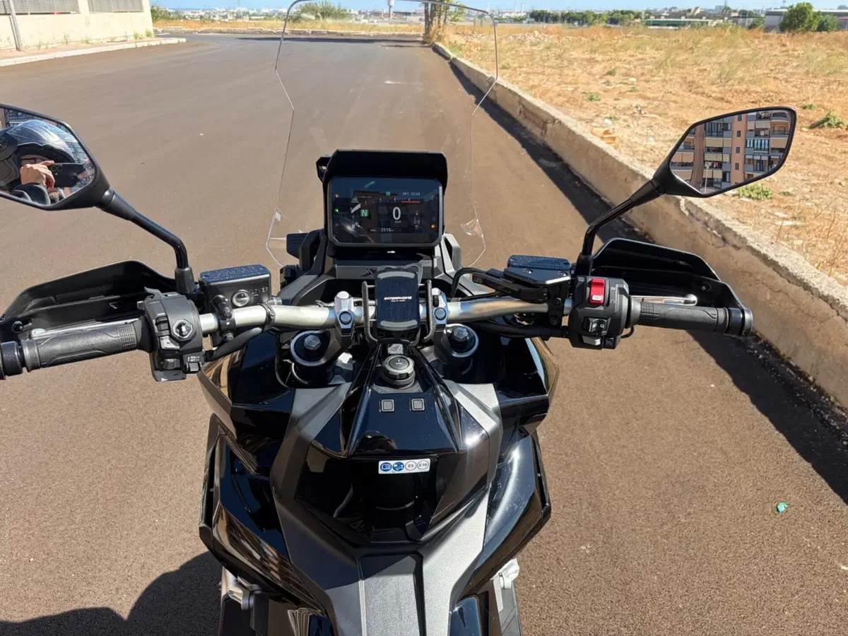 Honda X-ADV 750 Travel (2025 - 26) (6)