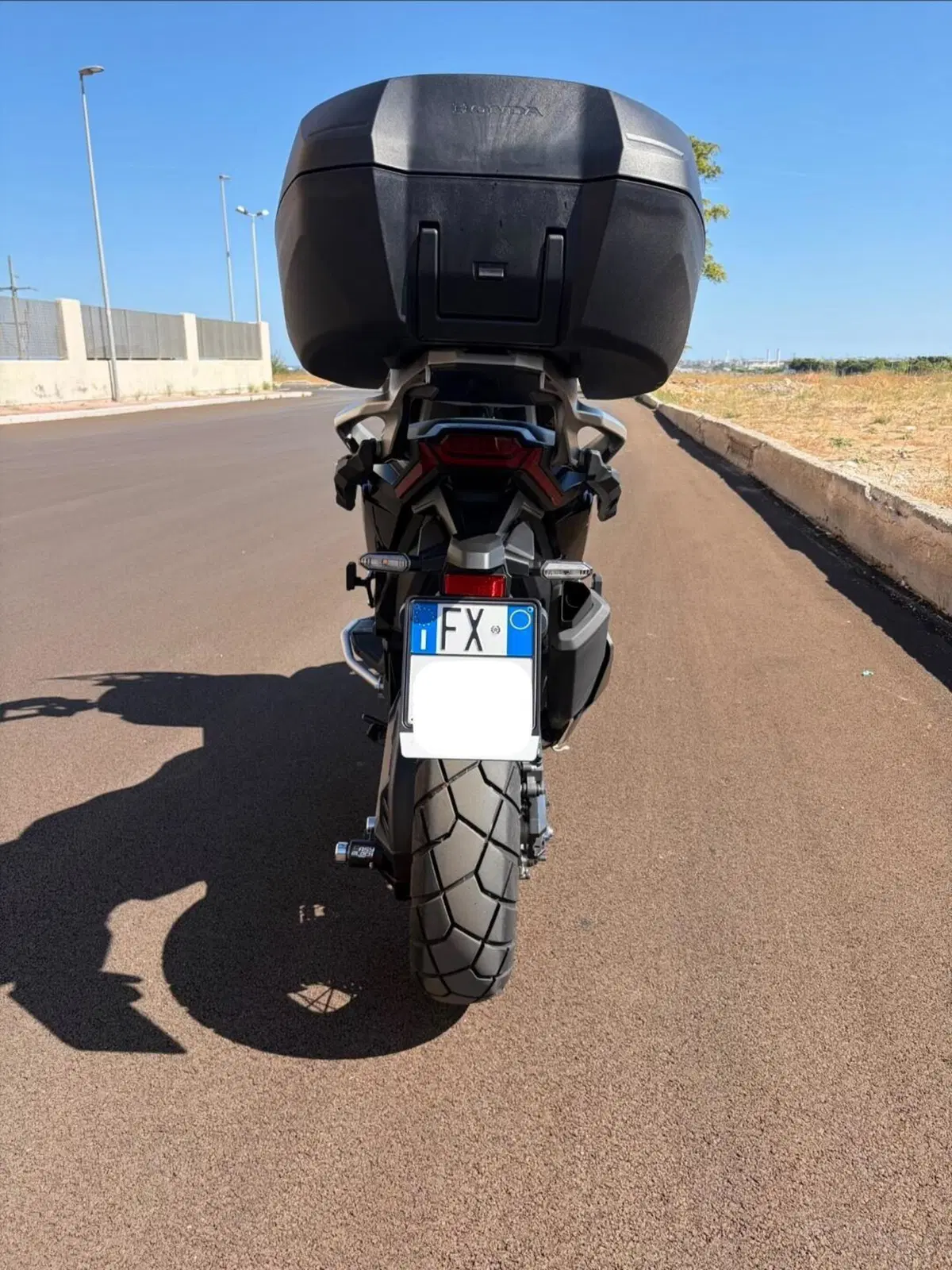 Honda X-ADV 750 Travel (2025 - 26) (8)