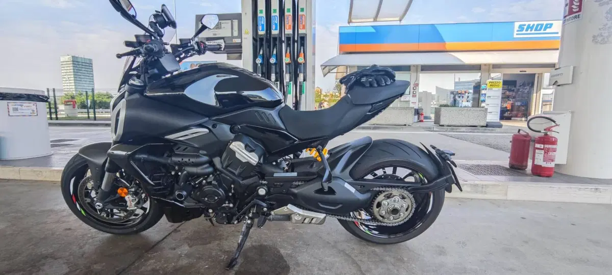 Ducati Diavel V4 (2023 - 26) (2)