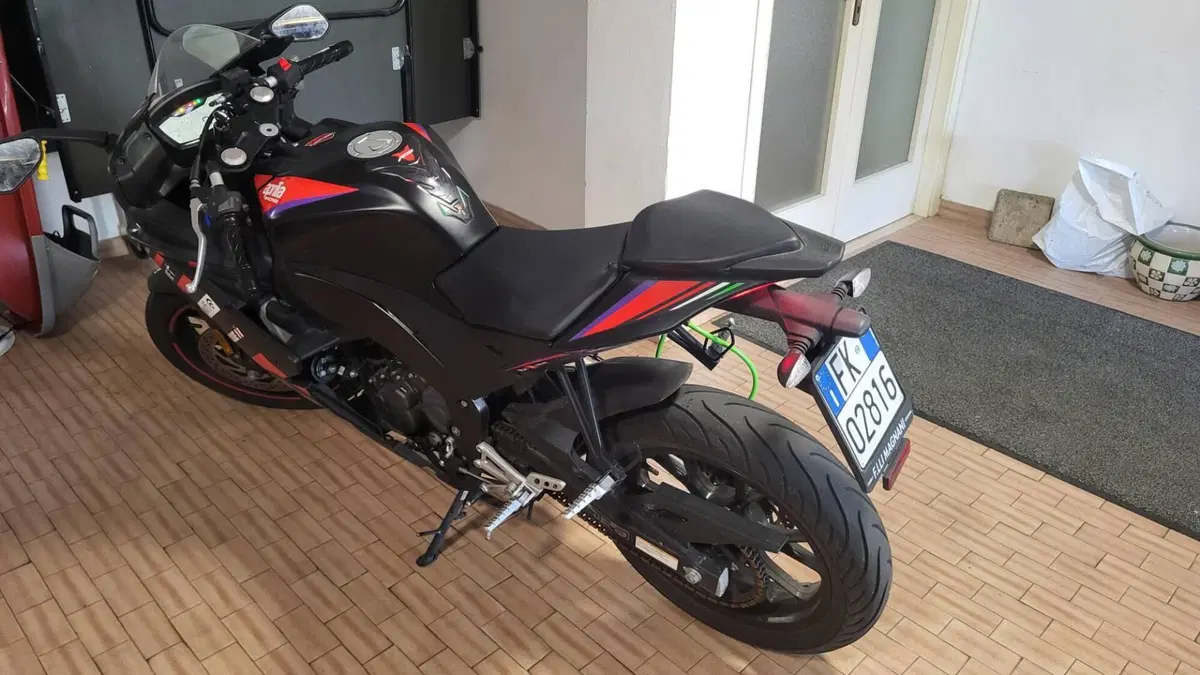 Aprilia RS 125 GP Replica (2021 - 24) (8)