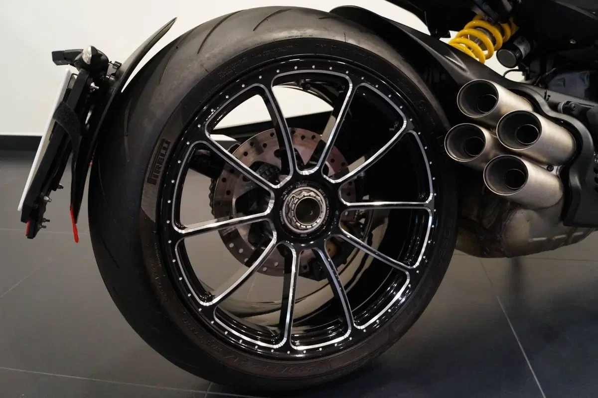 Ducati Diavel V4 (2023 - 26) (6)