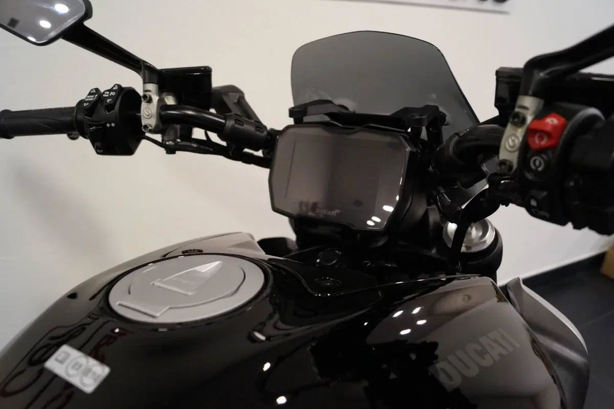 Ducati Diavel V4 (2023 - 26) (7)