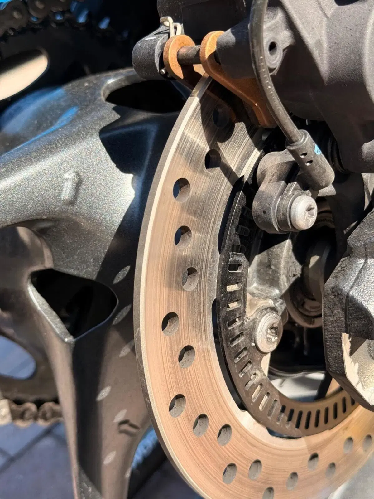 Triumph Street Triple 765 R (2023 - 26) (13)