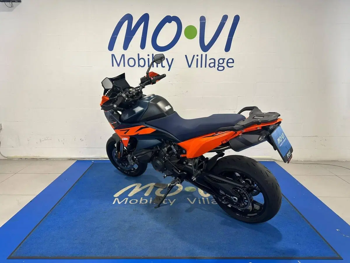 KTM 890 SMT (2026) (4)