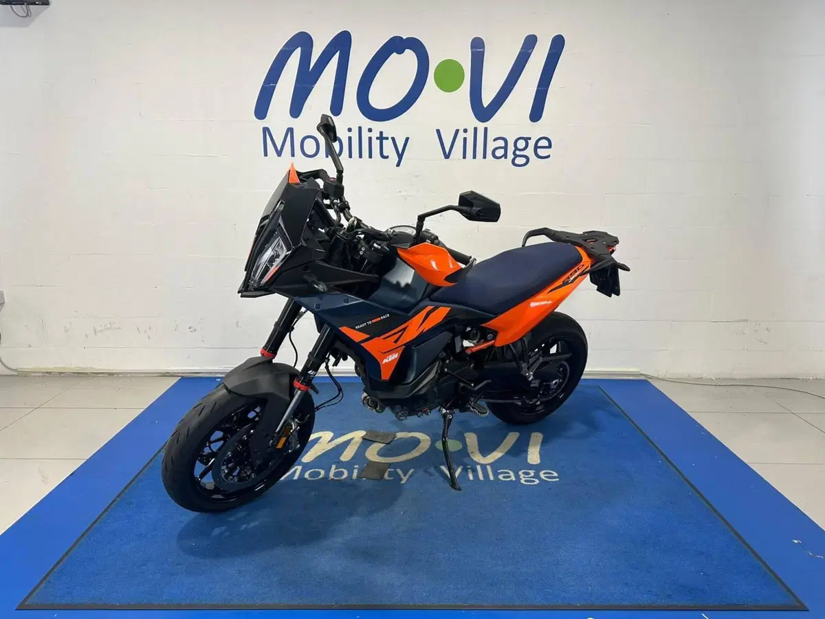 KTM 890 SMT (2026) (6)