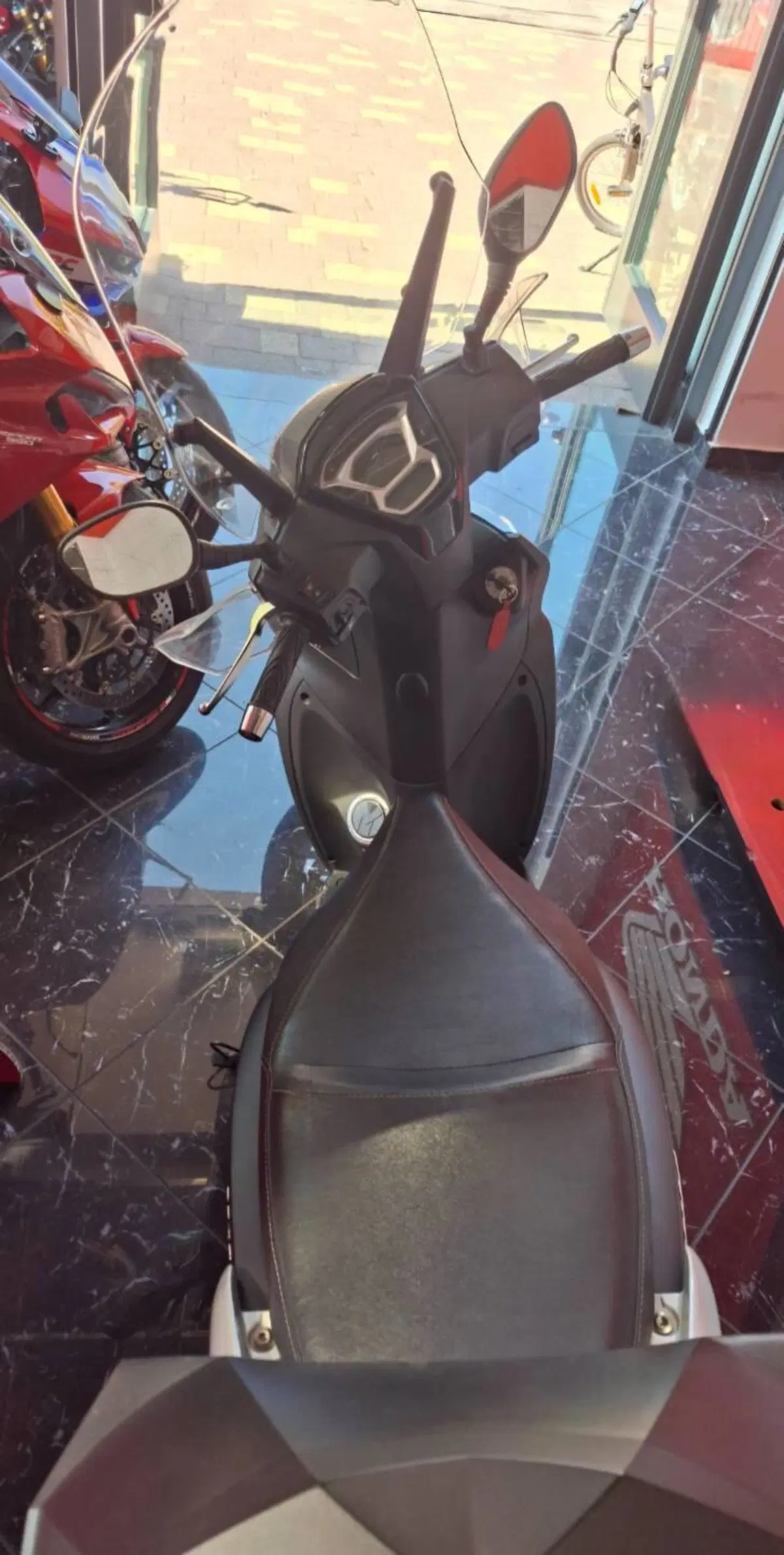 Kymco People 125i S (2021 - 25) (12)