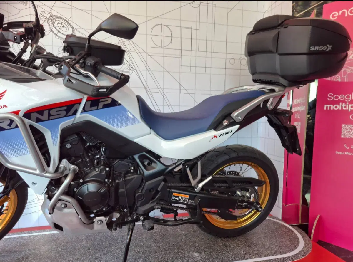 Honda Transalp XL750 (2026) (4)