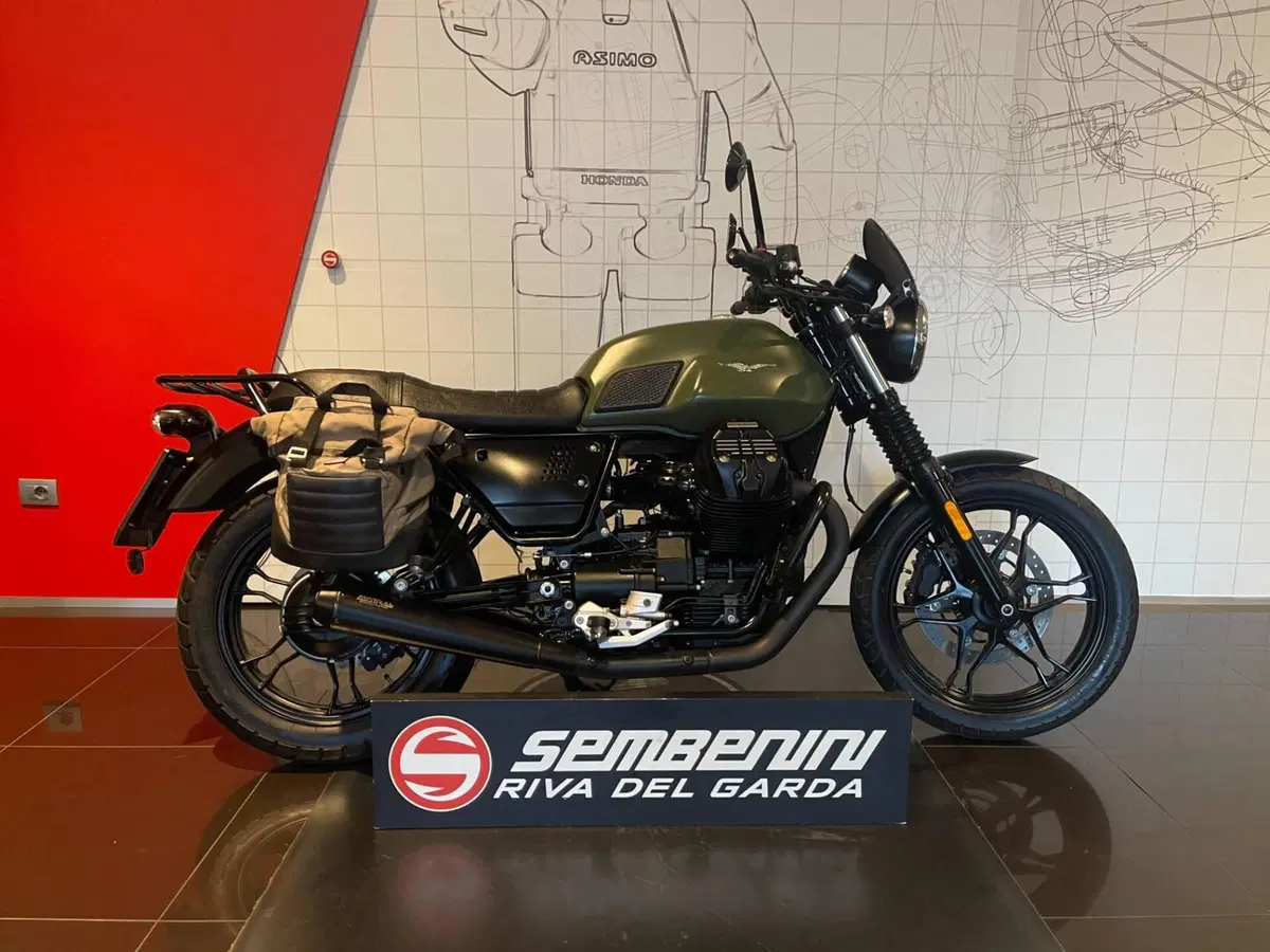 Moto Guzzi V7 III Stone (2017 - 20)