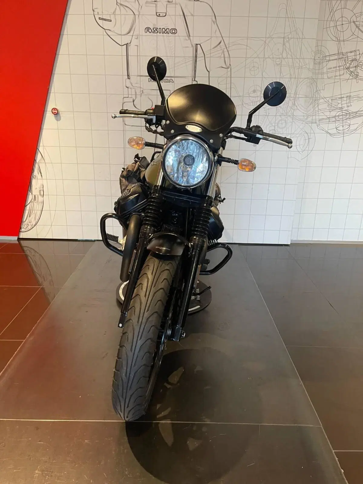 Moto Guzzi V7 III Stone (2017 - 20) (5)