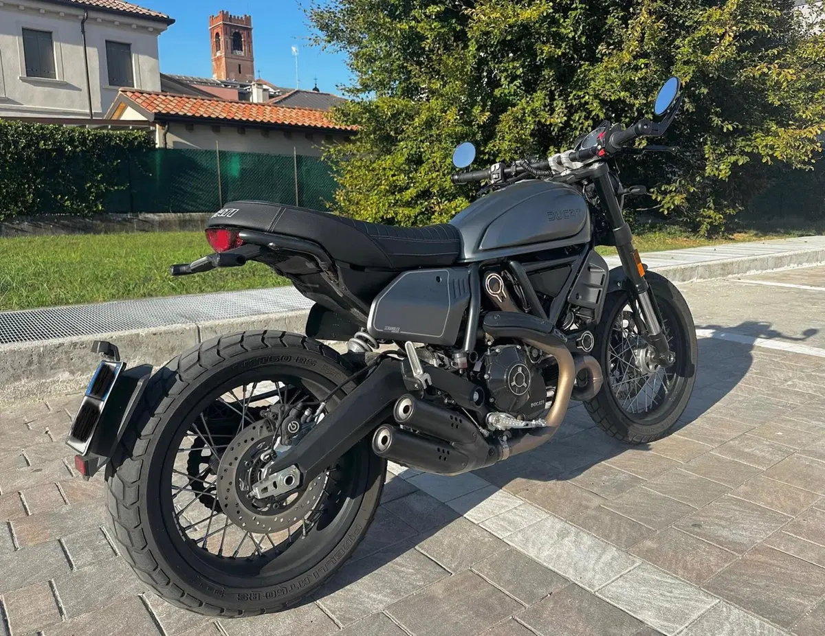 Ducati Scrambler 800 Night Shift (2021 - 22) (3)