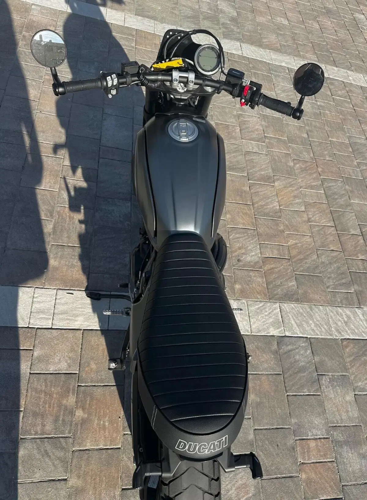 Ducati Scrambler 800 Night Shift (2021 - 22) (7)