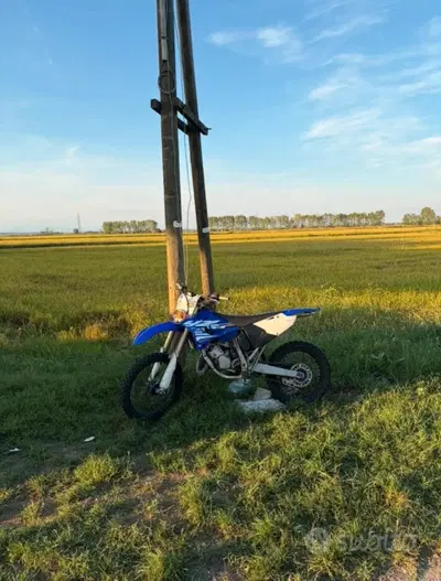 Yamaha YZ 125 (2017) usata