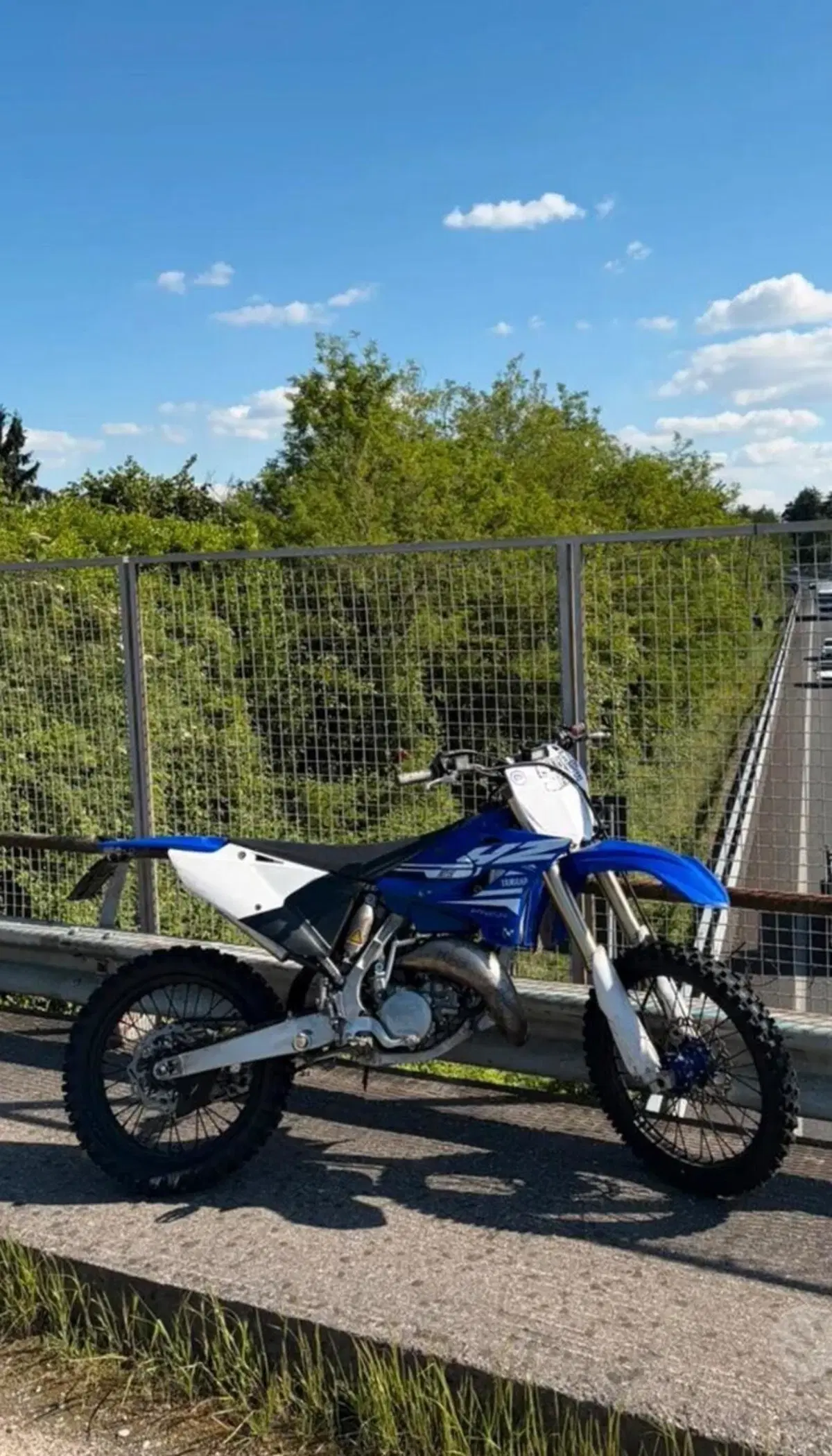 Yamaha YZ 125 (2017) (2)