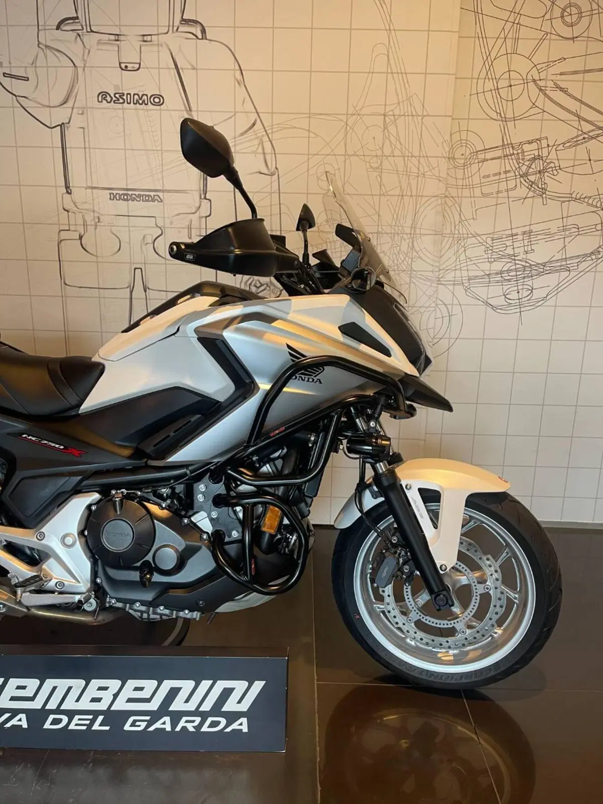 Honda NC 750 X ABS (2016 - 17) (2)