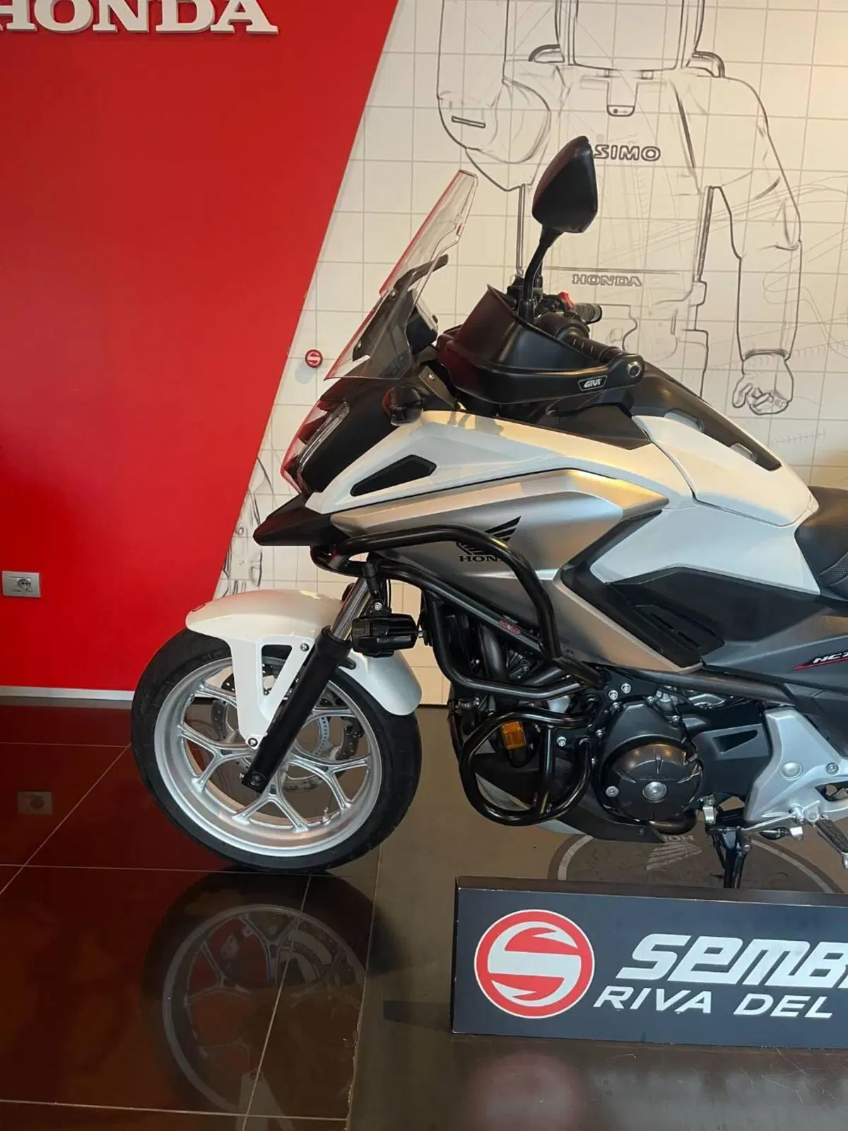 Honda NC 750 X ABS (2016 - 17) (6)
