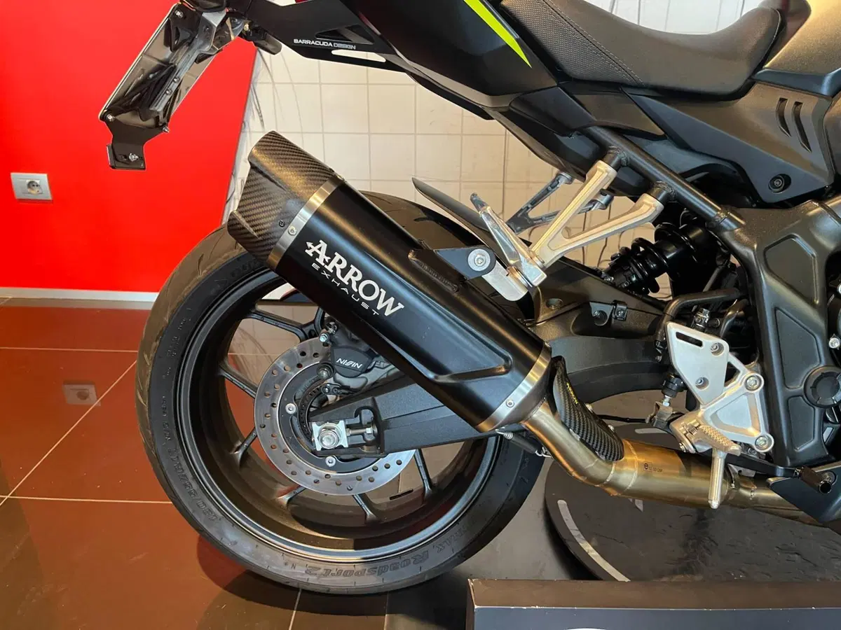 Honda CBR 650 R E-Clutch (2024 - 26) (2)