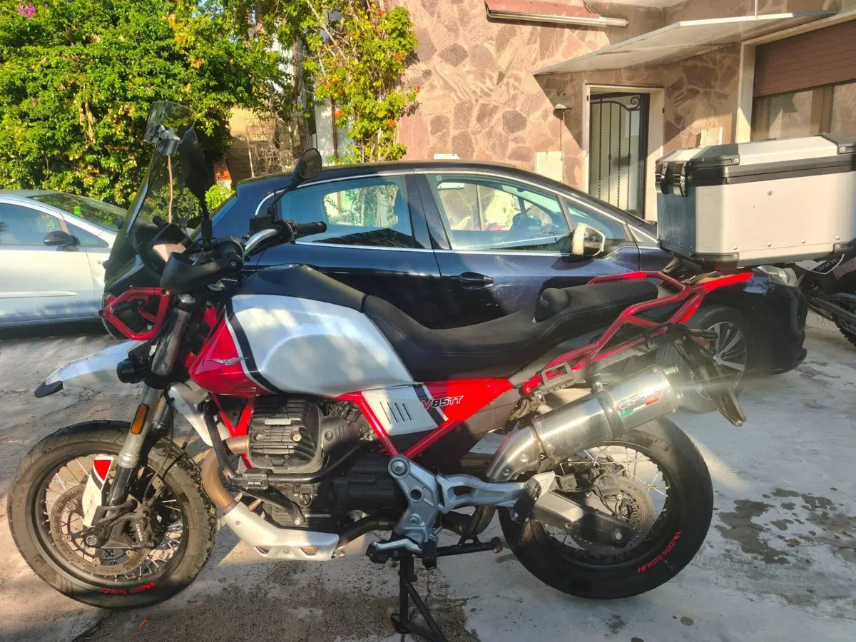 Moto Guzzi V85 TT (2019 - 20) (4)