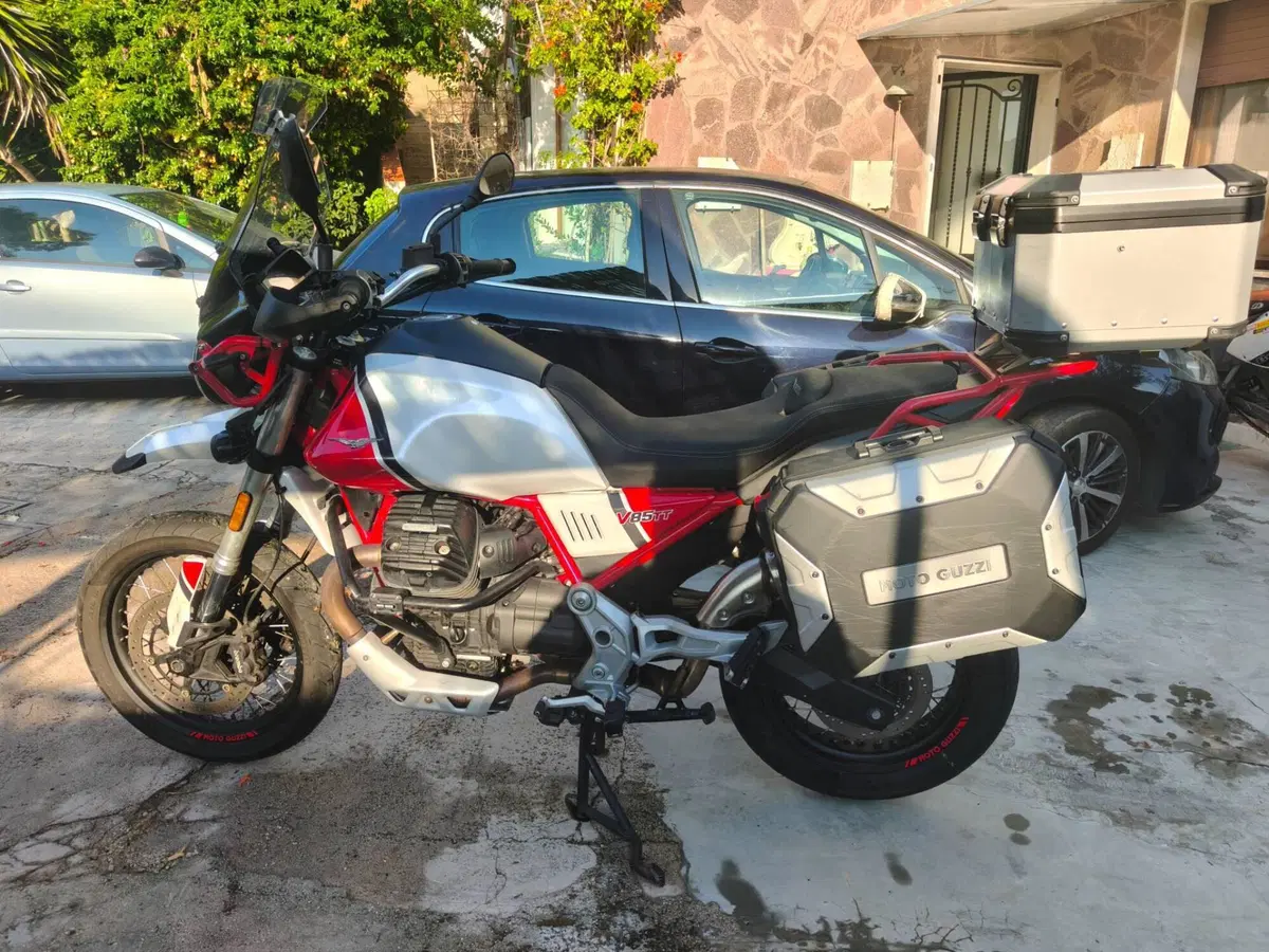 Moto Guzzi V85 TT (2019 - 20) (5)