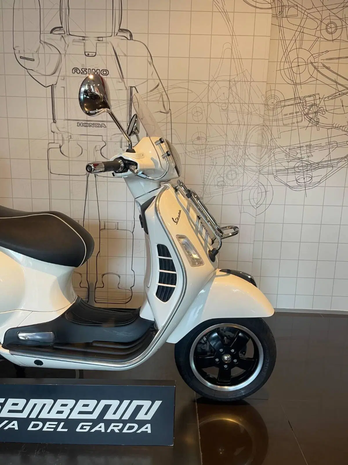 Vespa GTS 300 Super (2008 - 16) (3)
