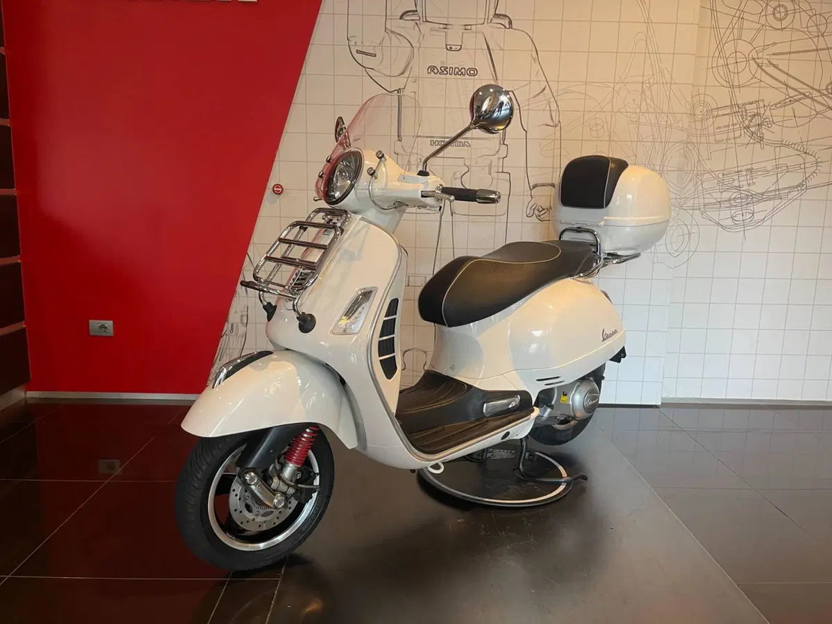 Vespa GTS 300 Super (2008 - 16) (6)