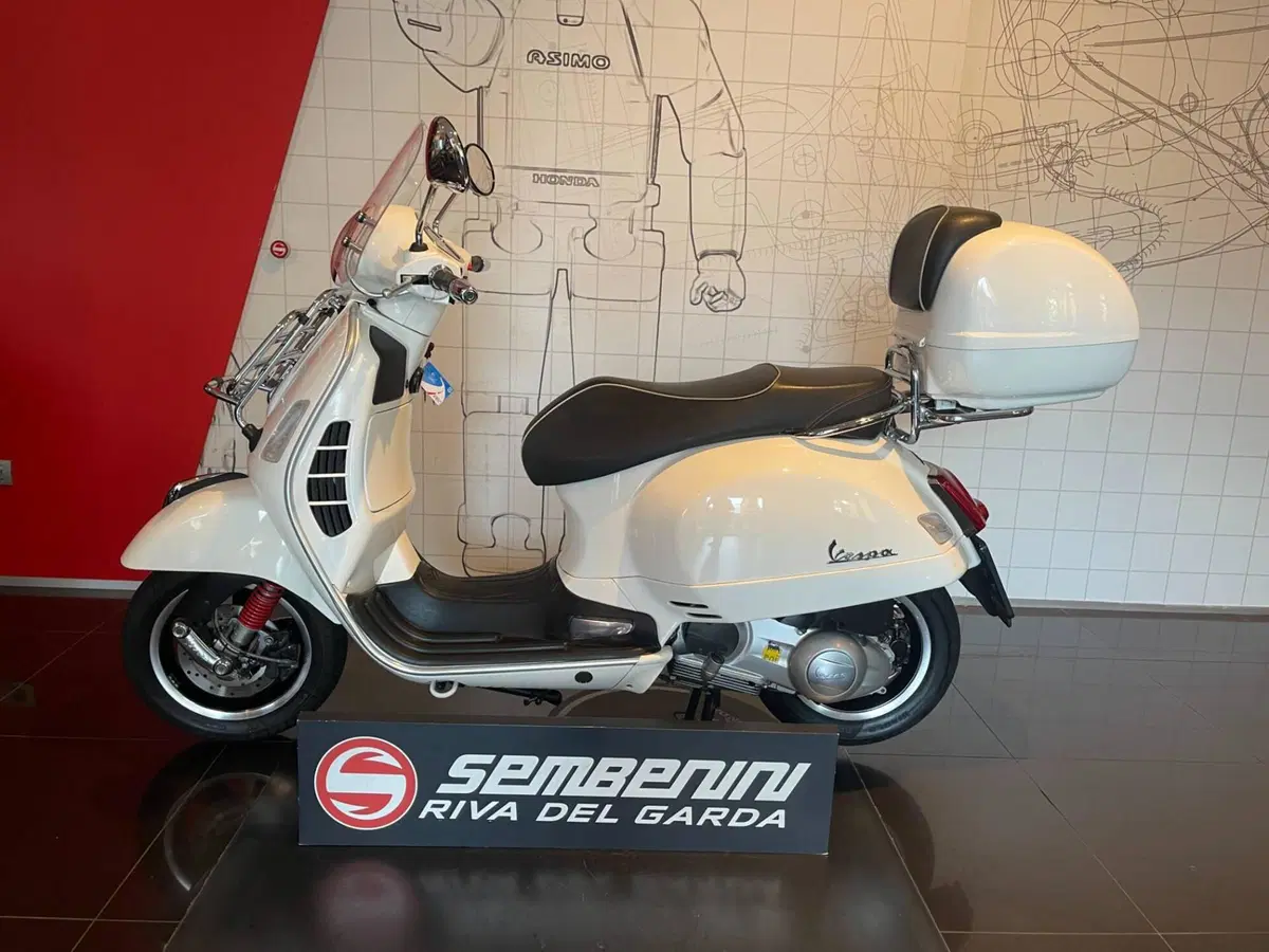 Vespa GTS 300 Super (2008 - 16) (8)