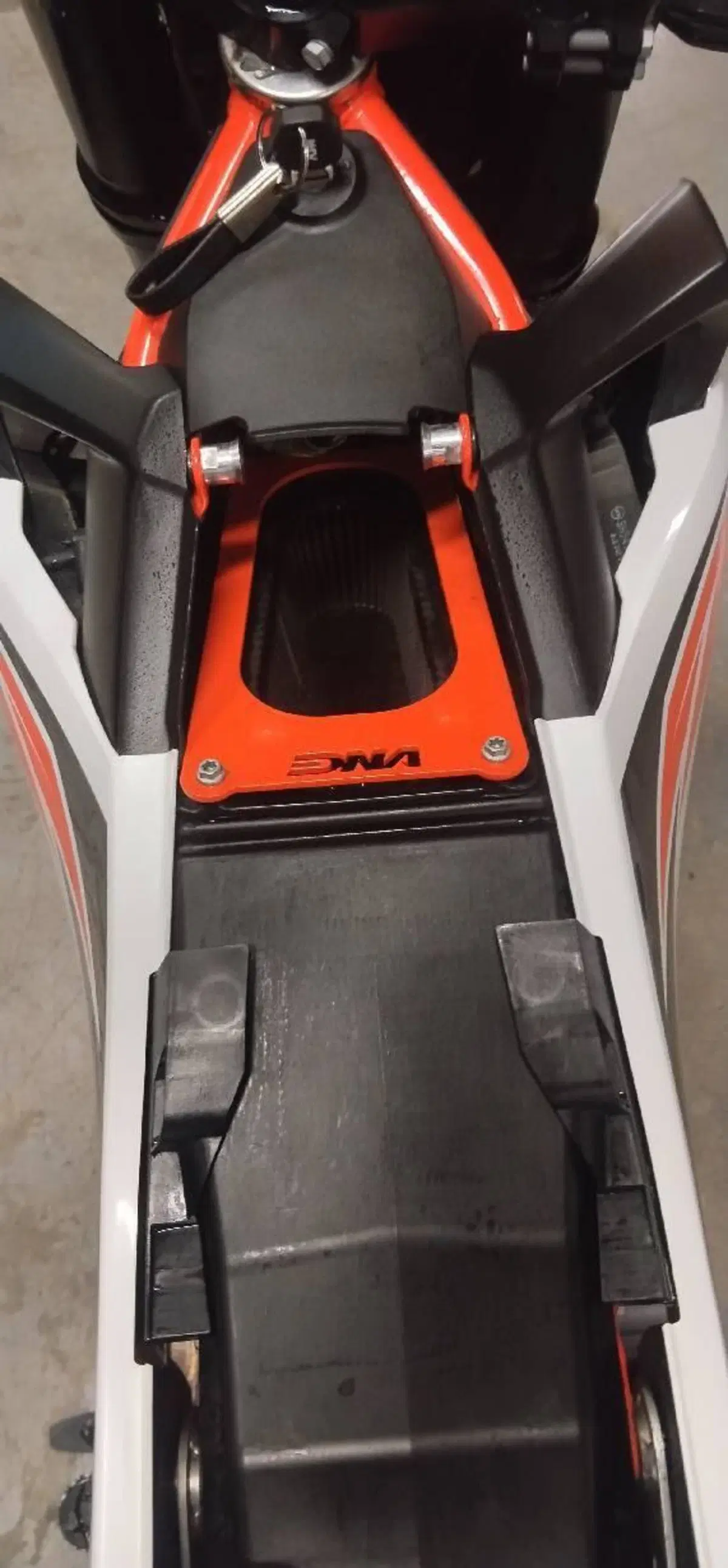 KTM 690 SMC R (2019 - 20) (3)