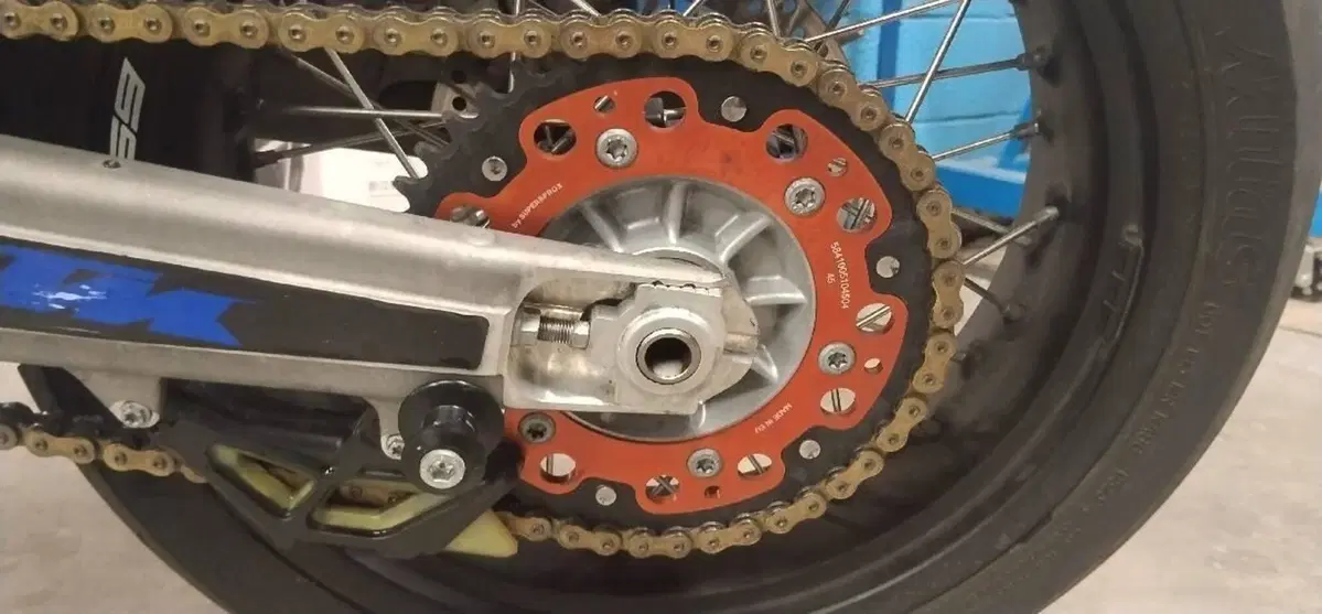 KTM 690 SMC R (2019 - 20) (9)