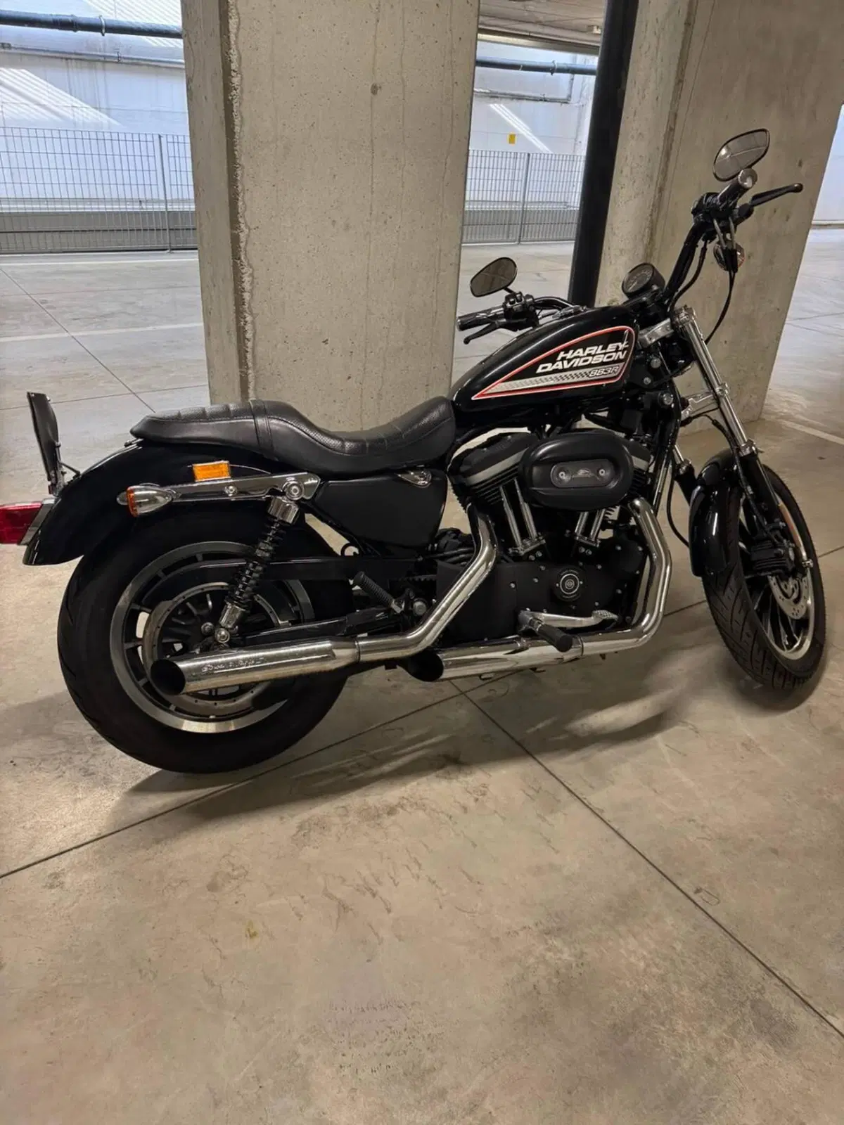 Harley-Davidson 883 R (2004 - 05) - XL 883R (2)