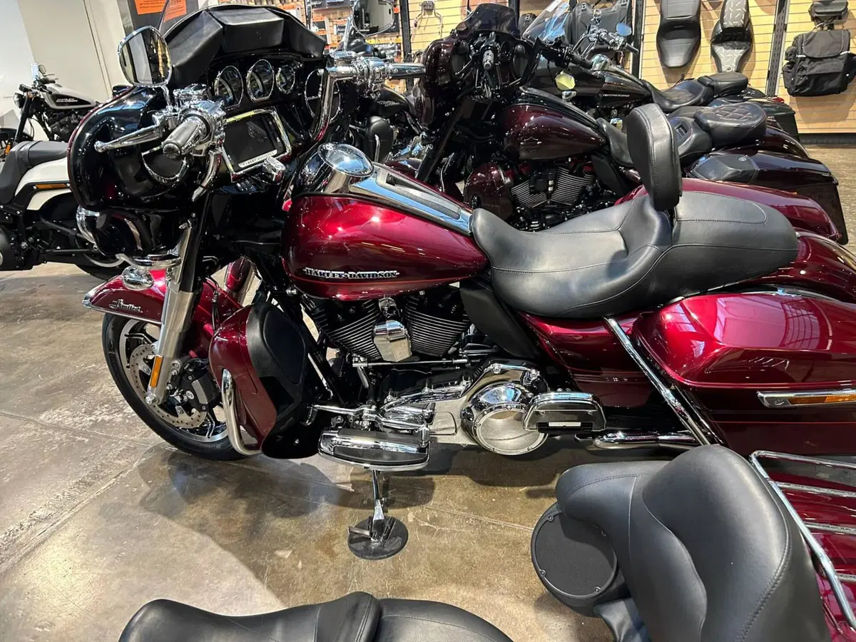 Harley-Davidson 107 Electra Glide Ultra Limited (2017 - 18) - FLHTK (2)